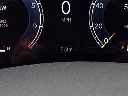 Used 2025 Jeep Grand Cherokee Limited image 18