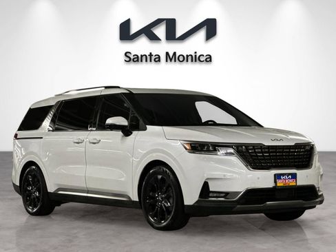 Certified 2023 Kia Carnival SX Prestige FWD image 9