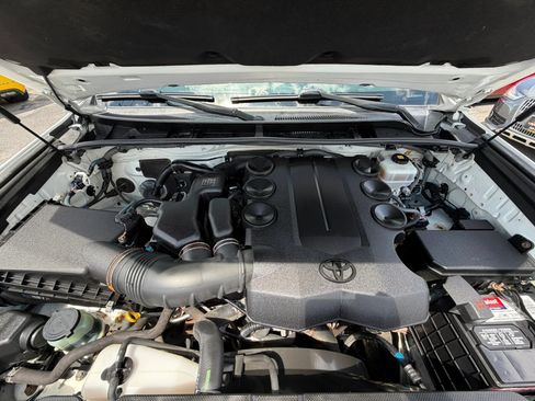 Used 2017 Toyota 4Runner TRD Pro AWD/4WD image 40
