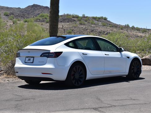 Used 2023 Tesla Model 3 Performance image 8
