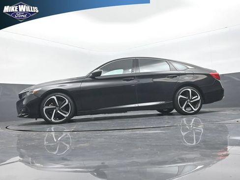 Used 2018 Honda Accord Sport image 20