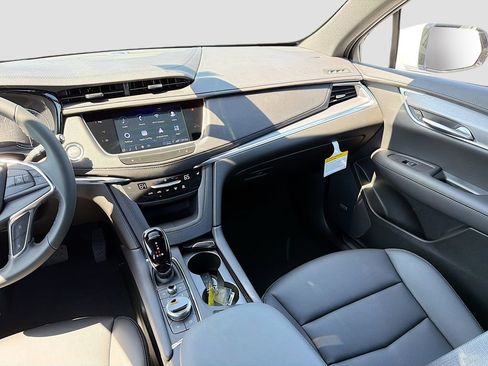 New 2026 Cadillac XT5 Luxury AWD/4WD image 23