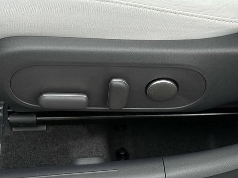Certified 2024 Hyundai Kona SEL w/ Convenience Package FWD image 17