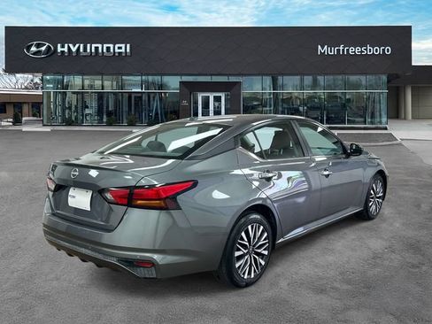 Used 2025 Nissan Altima 2.5 SV FWD image 5