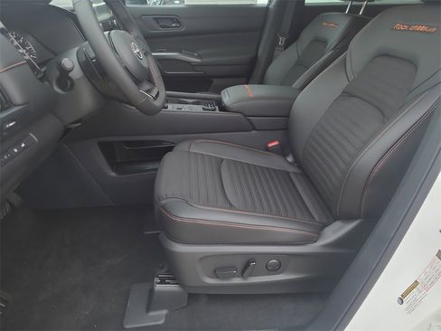 New 2025 Nissan Pathfinder Rock Creek image 13