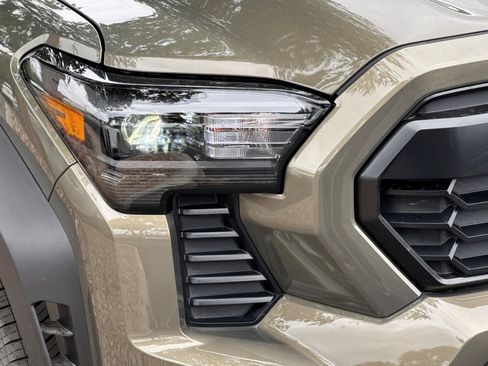 New 2025 Toyota Tacoma TRD Off-Road image 31