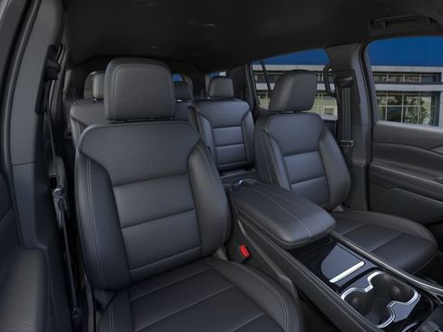 New 2027 Chevrolet Traverse LT w/ Driver Confidence Package FWD image 16