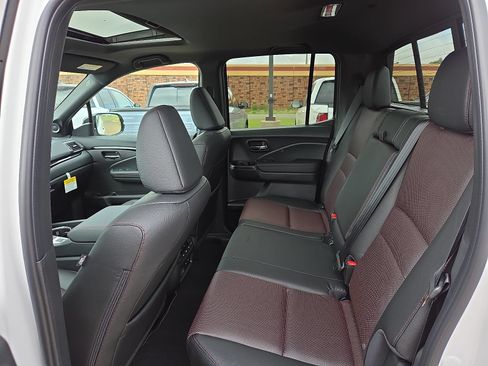 New 2026 Honda Ridgeline Black Edition image 8