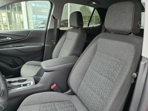 Used 2024 Chevrolet Equinox LT w/ LPO, Floor Liner Package FWD image 15
