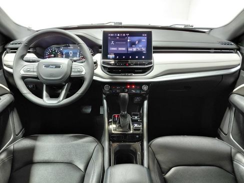 Certified 2025 Jeep Compass Limited AWD/4WD image 16
