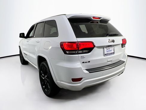 Used 2022 Jeep Grand Cherokee Laredo X image 7
