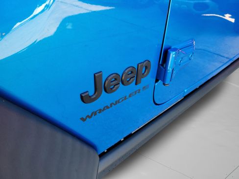 Used 2024 Jeep Wrangler Unlimited Sport AWD/4WD image 30