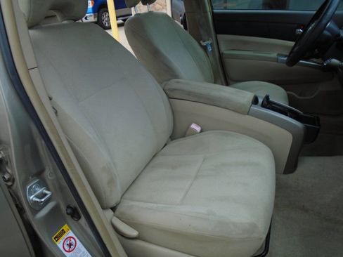 Used 2004 Toyota Prius FWD image 12