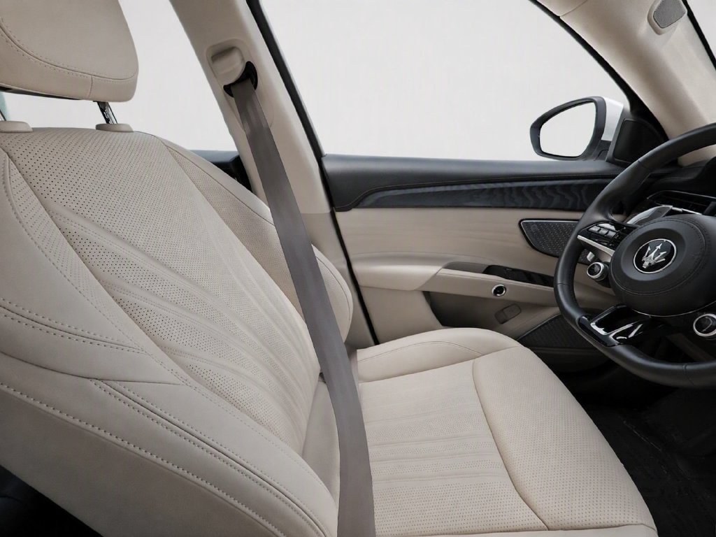 Used 2023 Maserati Grecale GT AWD/4WD image 27