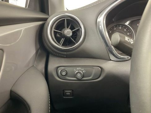 Used 2024 Chevrolet Blazer LT FWD image 20