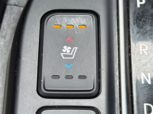 Used 2017 Hyundai Santa Fe Sport image 31