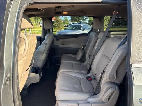 Used 2018 Honda Odyssey Touring image 16