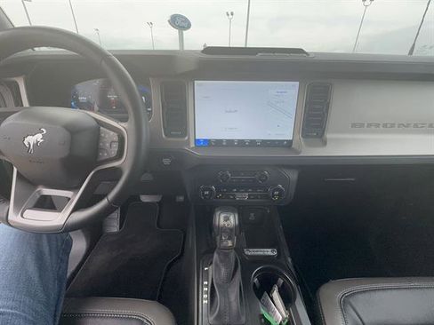 Used 2025 Ford Bronco Outer Banks image 10