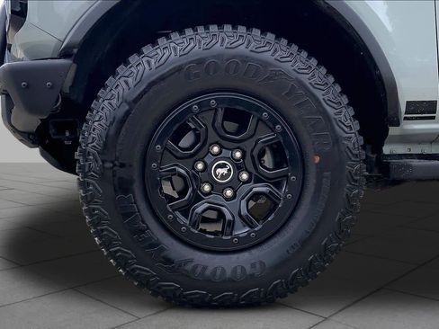 Used 2023 Ford Bronco Wildtrak AWD/4WD image 11