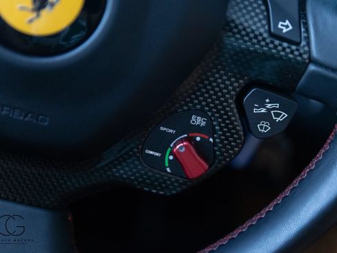 Used 2016 Ferrari California T RWD image 3