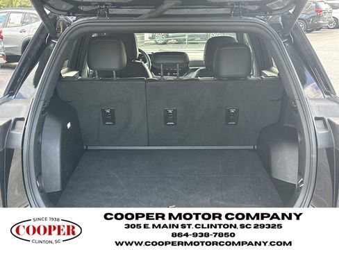 Used 2025 Chevrolet Equinox LT w/ Convenience Package II image 17