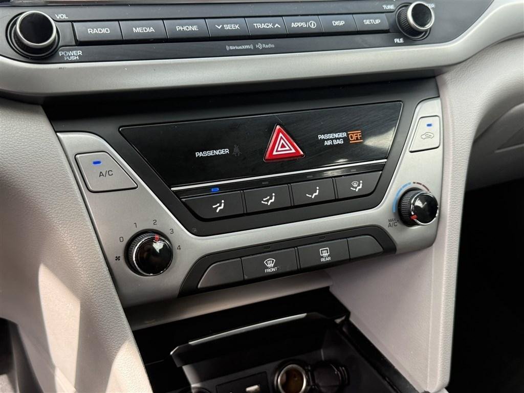Used 2018 Hyundai Elantra SEL FWD image 18