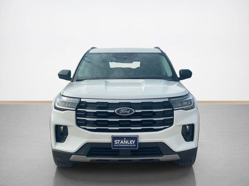 New 2026 Ford Explorer Active w/ Active Comfort Package image 2