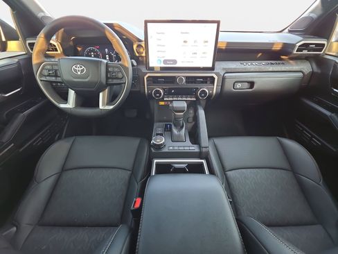 Used 2025 Toyota Tacoma Limited image 9