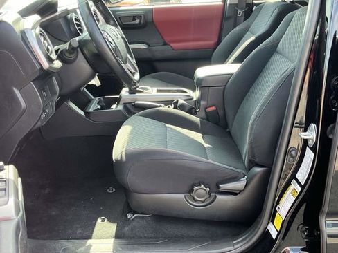 Used 2023 Toyota Tacoma SR5 RWD image 13