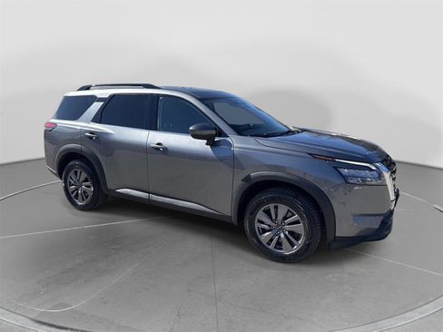 Used 2025 Nissan Pathfinder SV AWD/4WD image 6
