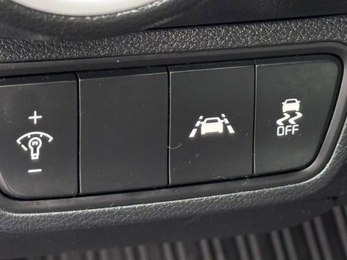 Used 2019 Kia Forte LXS FWD image 13