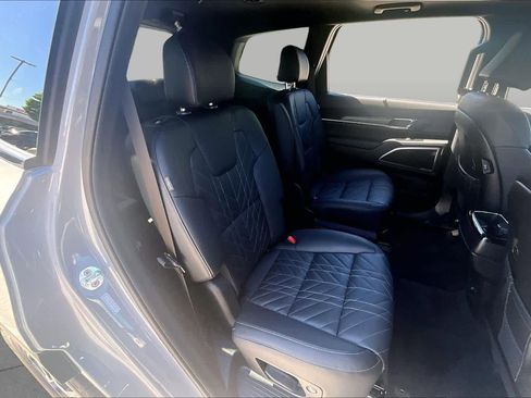 Used 2025 Kia Telluride EX X-Line AWD/4WD image 21