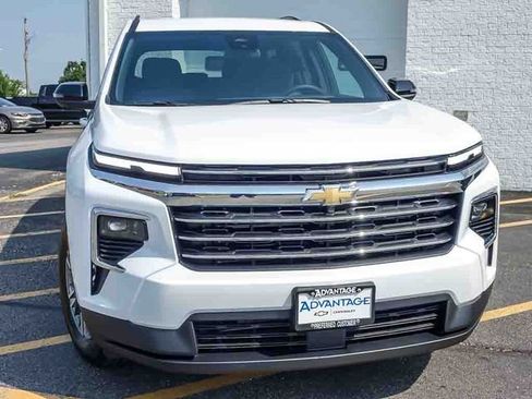 New 2026 Chevrolet Traverse LT w/ LPO, Floor Liner Package AWD/4WD image 12