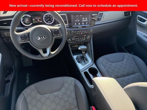 Used 2018 Kia Niro LX image 14