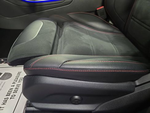 Certified 2022 Mercedes-Benz GLC 43 AMG 4MATIC image 31