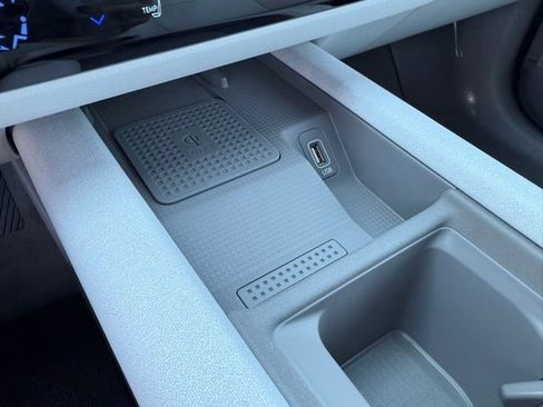 New 2025 Hyundai Ioniq 6 SEL image 18