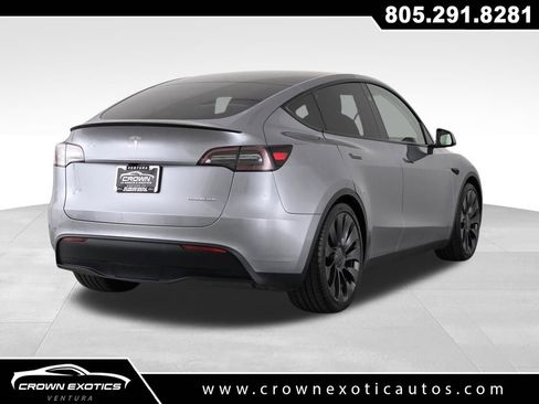 Used 2024 Tesla Model Y Performance image 7