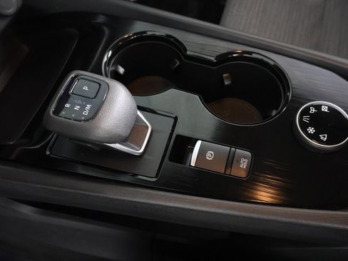 Used 2023 Nissan Rogue SV AWD/4WD image 42