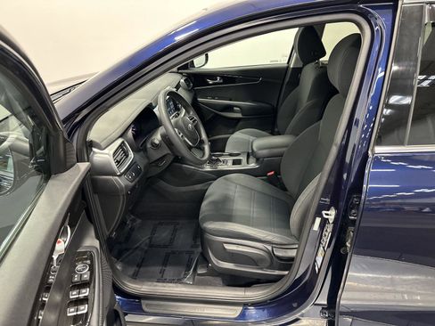 Used 2020 Kia Sorento LX image 14