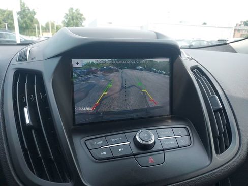 Used 2019 Ford Escape SE AWD/4WD image 14
