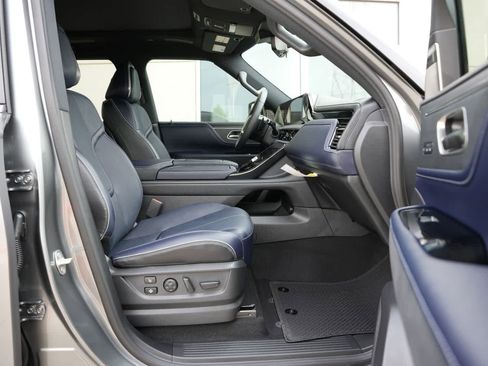 New 2026 INFINITI QX80 4WD image 23