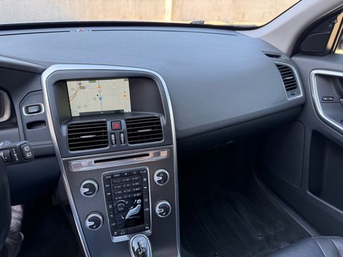 Used 2015 Volvo XC60 T5 AWD/4WD image 14