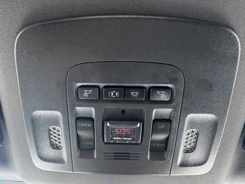 Used 2019 Toyota Avalon XSE FWD image 34