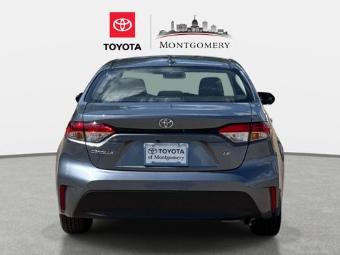Used 2025 Toyota Corolla LE FWD image 4