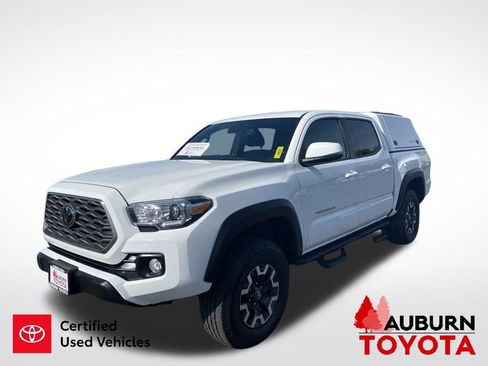 Certified 2022 Toyota Tacoma TRD Off-Road w/ Technology Package AWD/4WD image 4