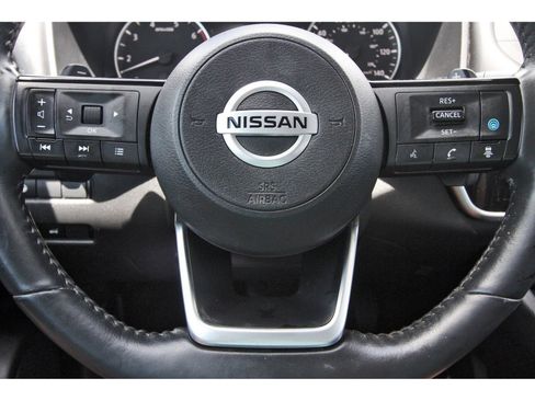 Used 2021 Nissan Rogue SV w/ Premium Package FWD image 17