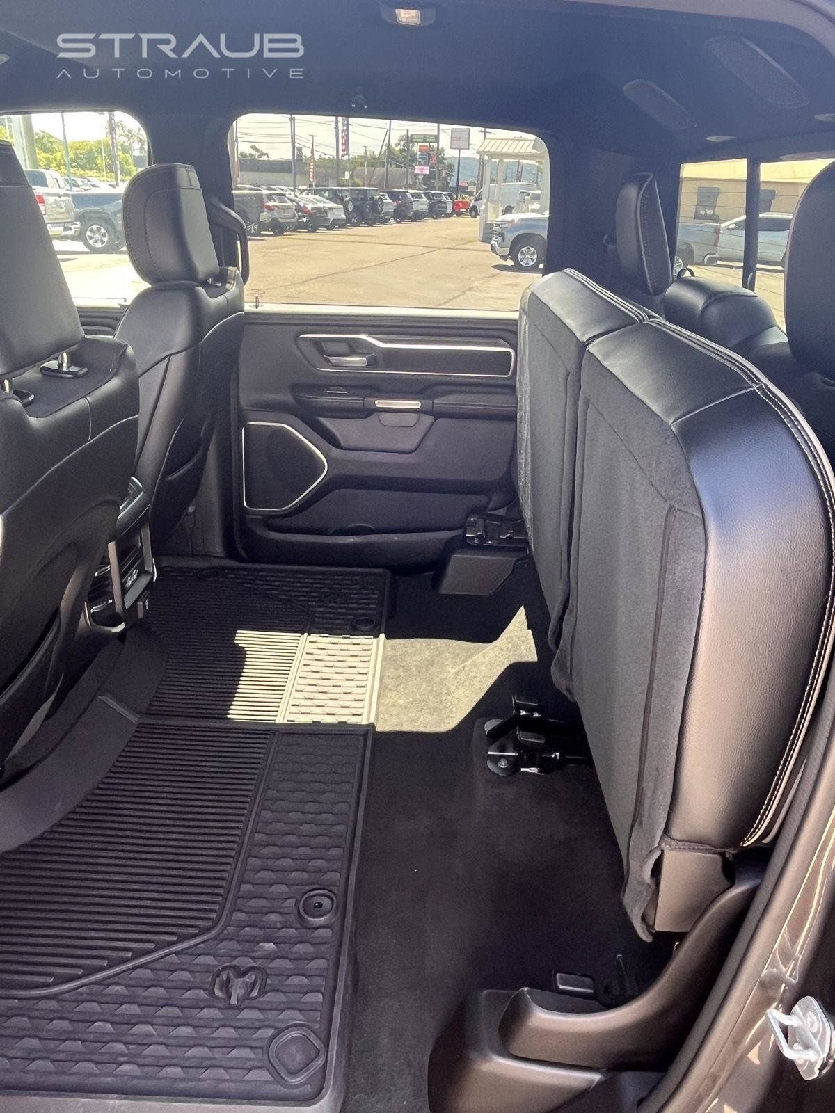 Used 2023 RAM 1500 Laramie AWD/4WD image 18
