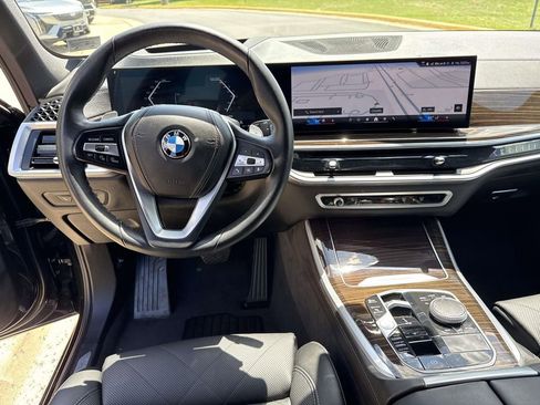 Used 2024 BMW X5 xDrive40i w/ Parking Assistance Package AWD/4WD image 31