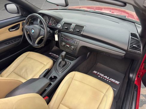 Used 2010 BMW 128i Convertible image 18