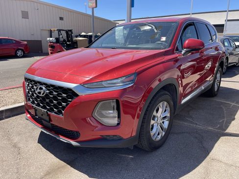 Used 2019 Hyundai Santa Fe SE FWD image 3